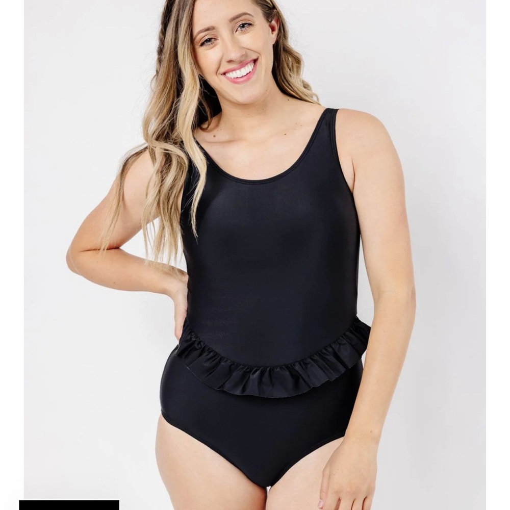 NIB Kortni Jeane one piece